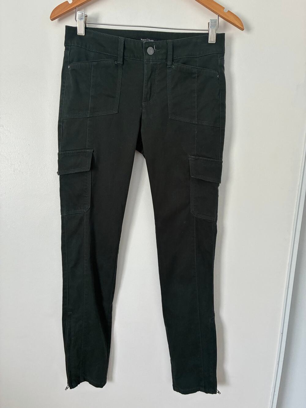 WHBM Forrest Green Skinny Leg Cargo Pants Zip Ankle Size 2R